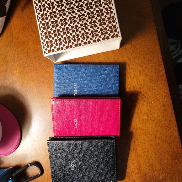 Coach Mini Picture Books - Picture 5 of 11